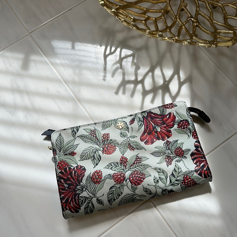 Tory Burch navy green red floral Crossbody purse wallet bag 🌺💙 $195